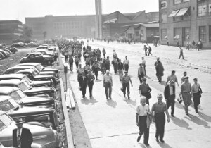 1946 Ford Rouge Complex - shift change